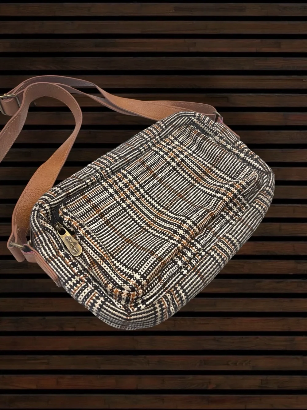 Thirty-One All Zipped Up Crossbody Bag Plaid About You Weave